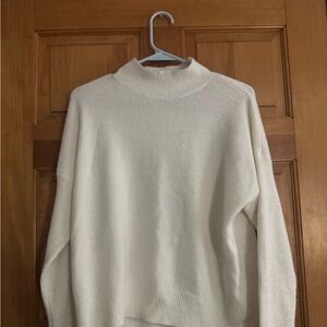 Elegant White Women's Sweater